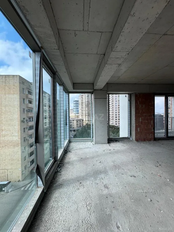 Satılır 3 otaqlı mənzil 160 m²