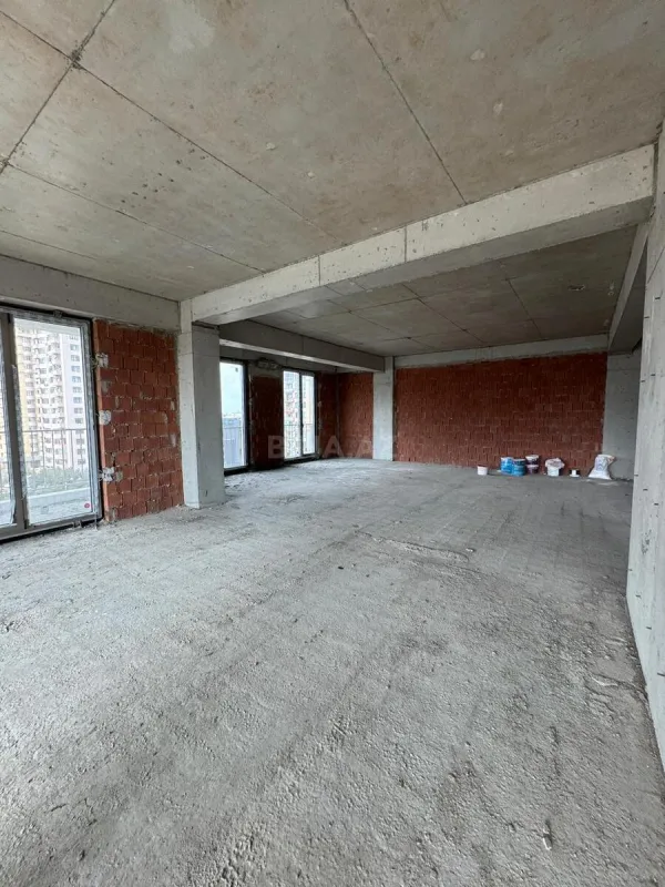 Satılır 3 otaqlı mənzil 160 m²