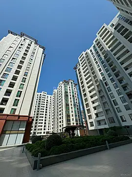 Satılır 3 otaqlı mənzil 160 m²