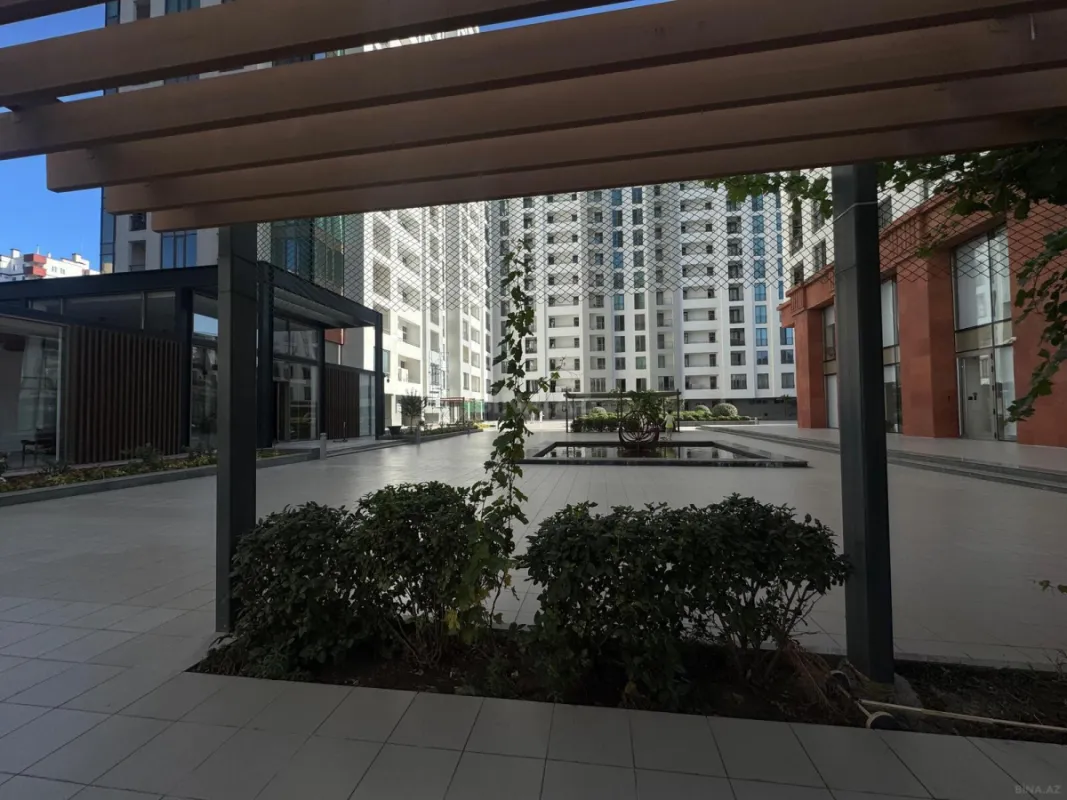Satılır 3 otaqlı mənzil 160 m²