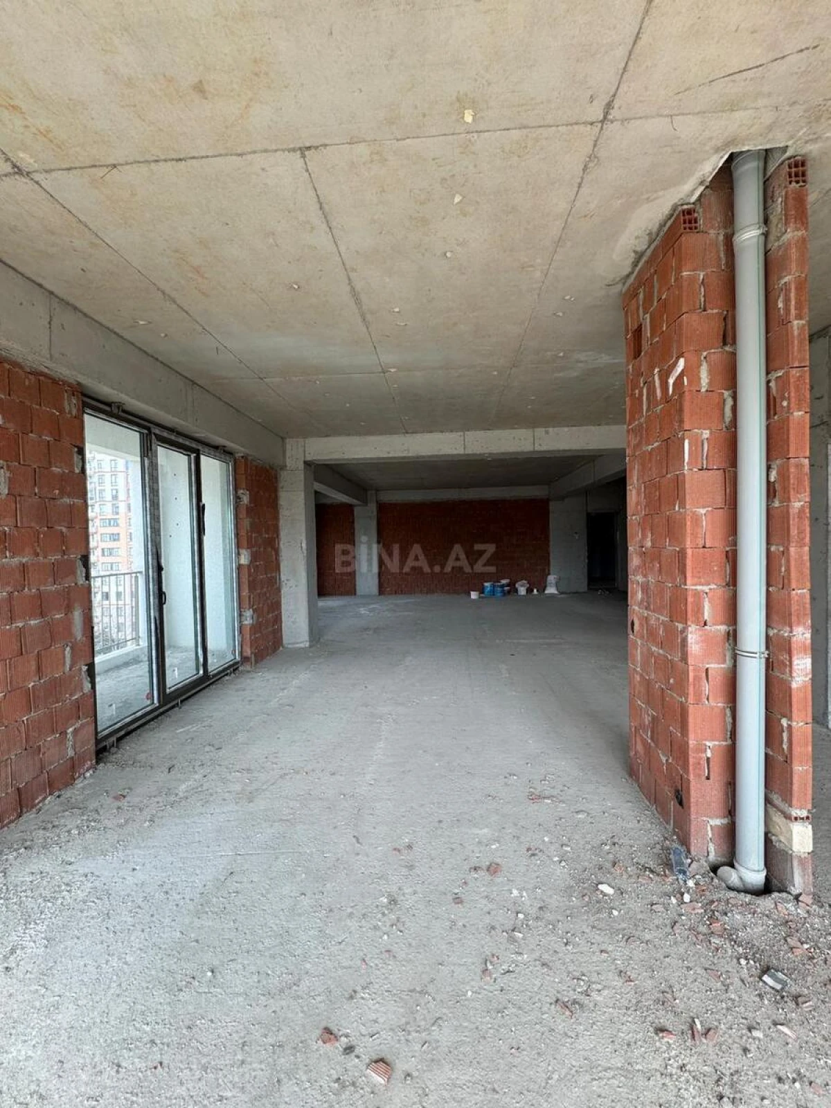 Satılır 3 otaqlı mənzil 160 m²