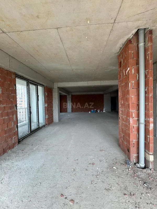 Satılır 3 otaqlı mənzil 160 m²