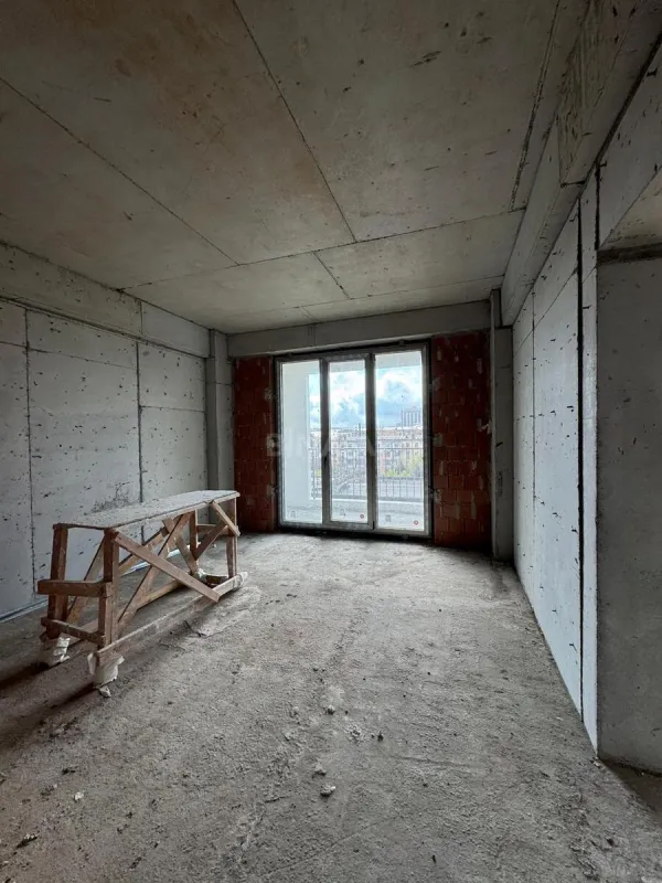 Satılır 3 otaqlı mənzil 160 m²