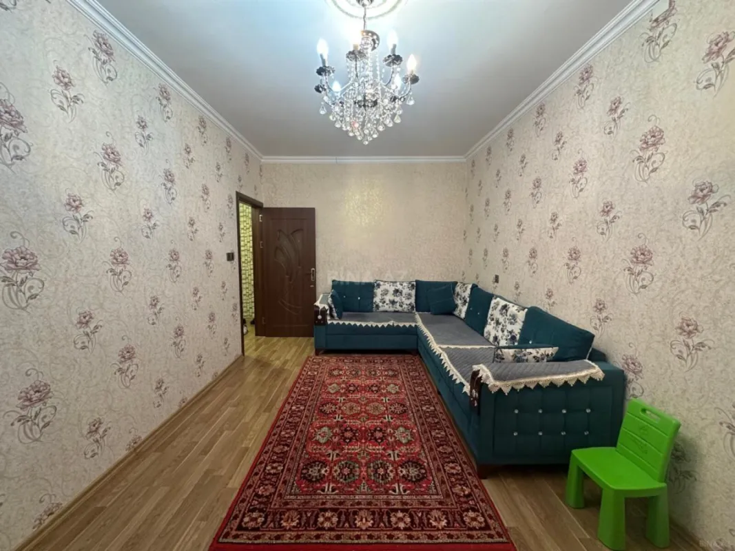 Kirayə verilir 2 otaqlı mənzil 60 m²
