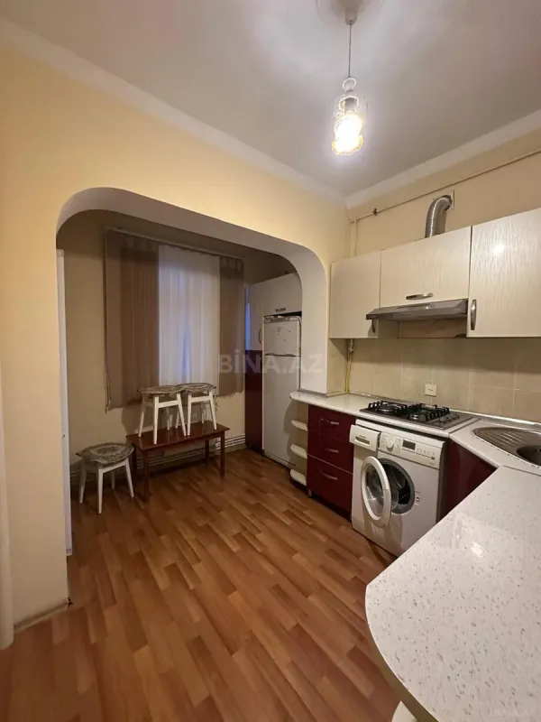 Kirayə verilir 2 otaqlı mənzil 60 m²