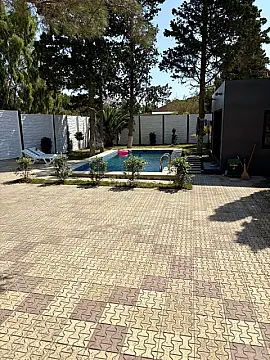 Satılır 6 otaqlı həyət evi 248 m²