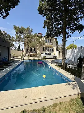 Satılır 6 otaqlı həyət evi 248 m²