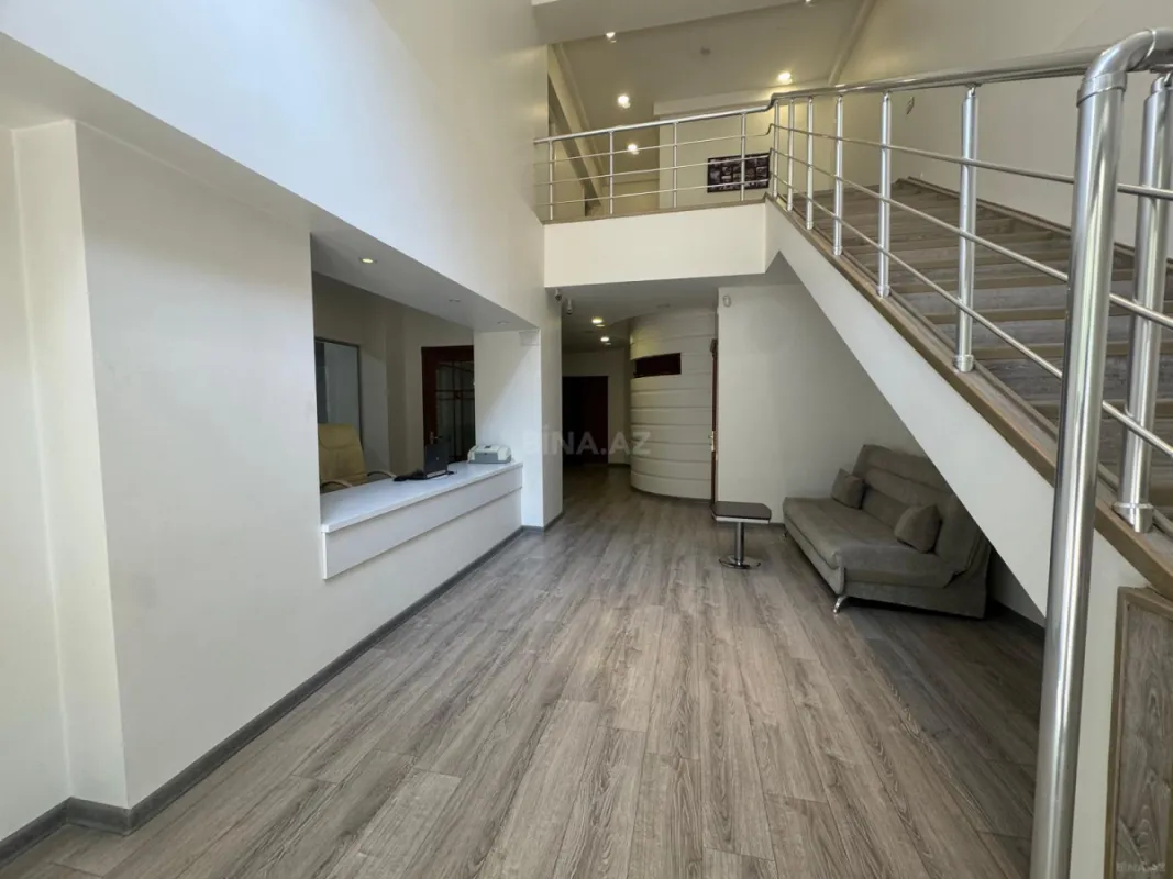 Kirayə verilir 6 otaqlı ofis 320 m²