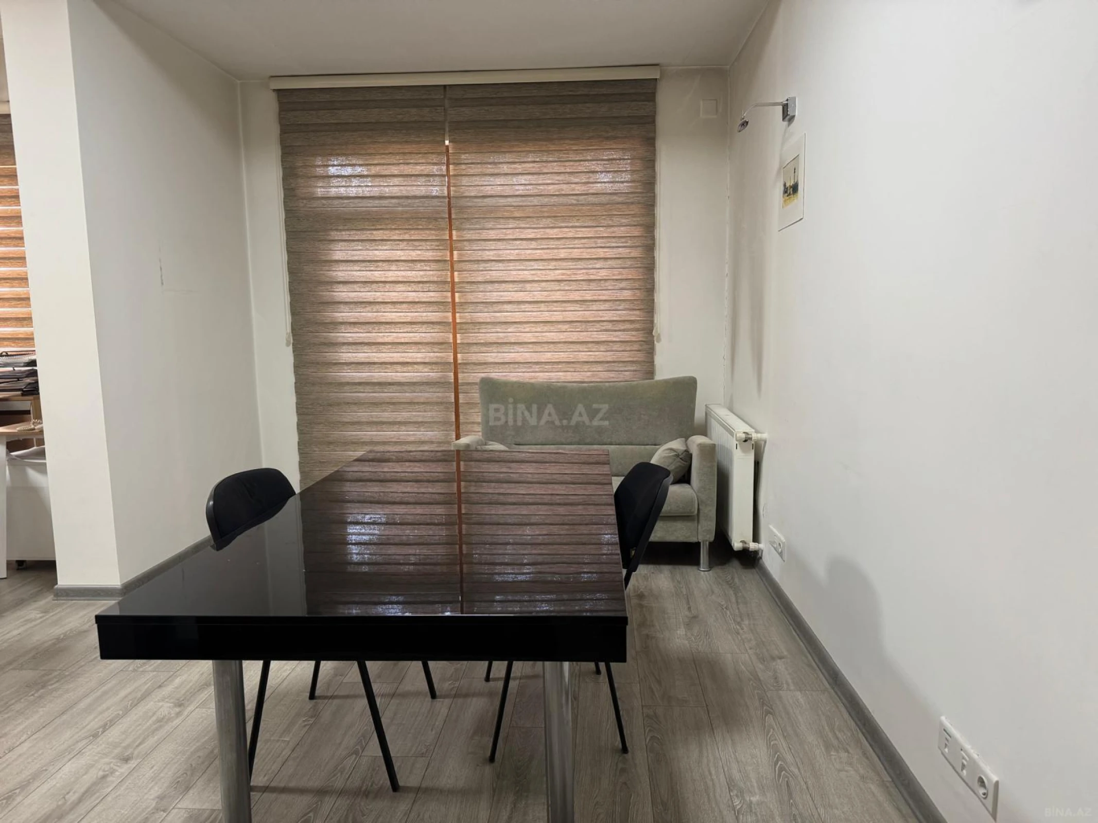 Kirayə verilir 6 otaqlı ofis 320 m²