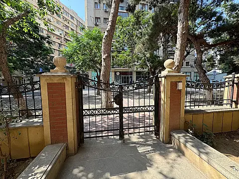 Kirayə verilir 6 otaqlı ofis 320 m²