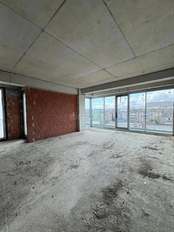 Satılır 10 otaqlı mənzil 470 m²