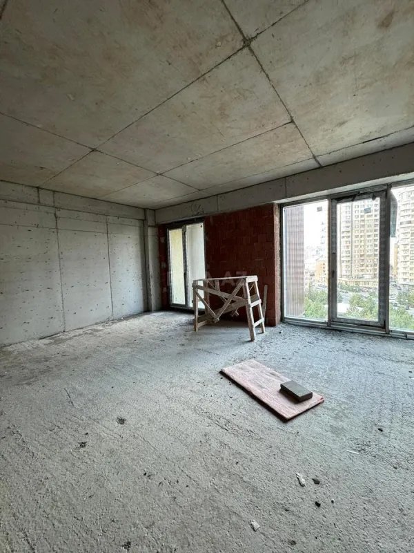 Satılır 10 otaqlı mənzil 470 m²