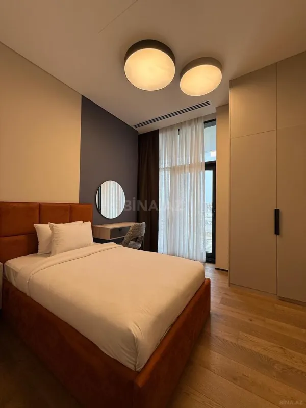 Kirayə verilir 4 otaqlı mənzil 140 m²