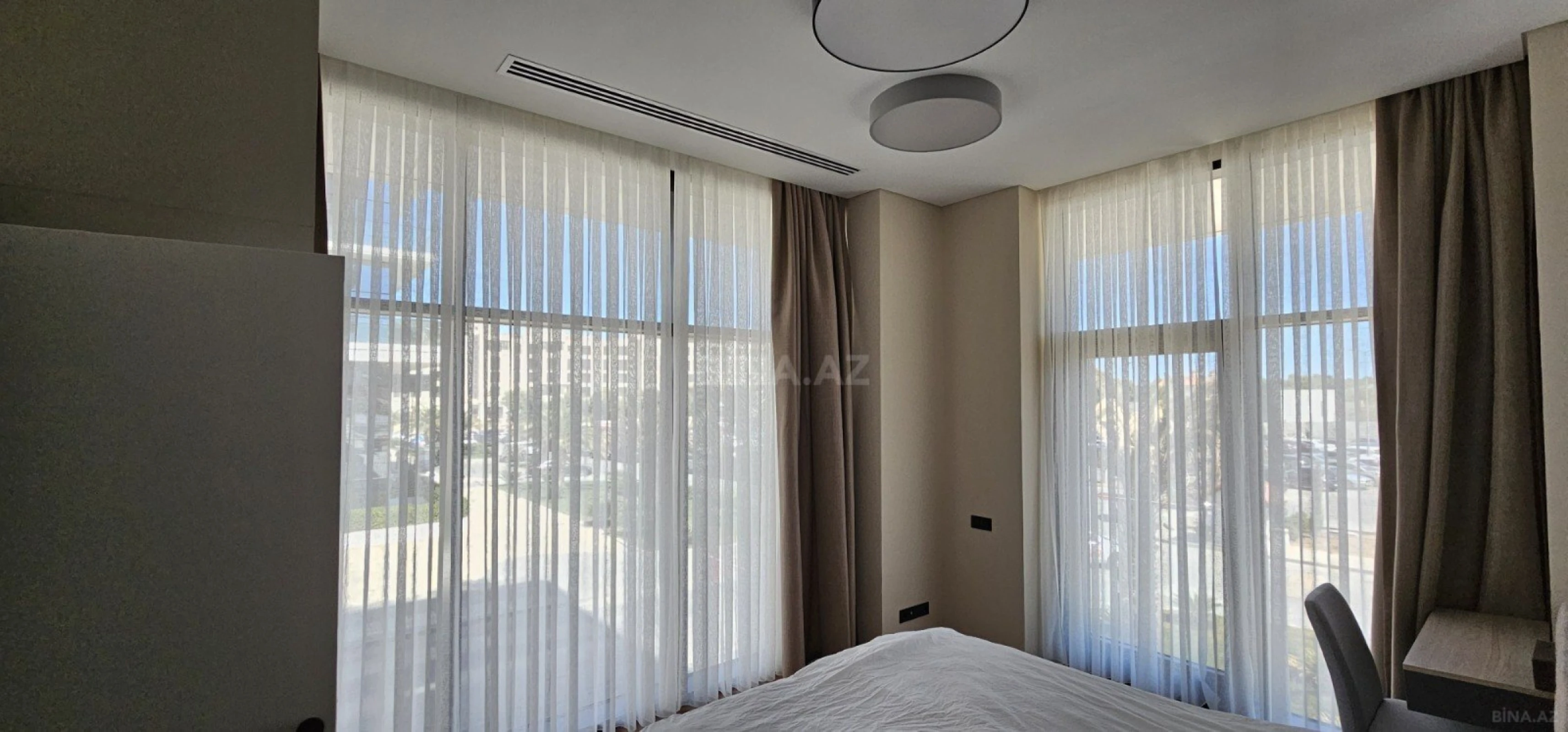 Kirayə verilir 4 otaqlı mənzil 140 m²