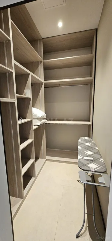 Kirayə verilir 4 otaqlı mənzil 140 m²