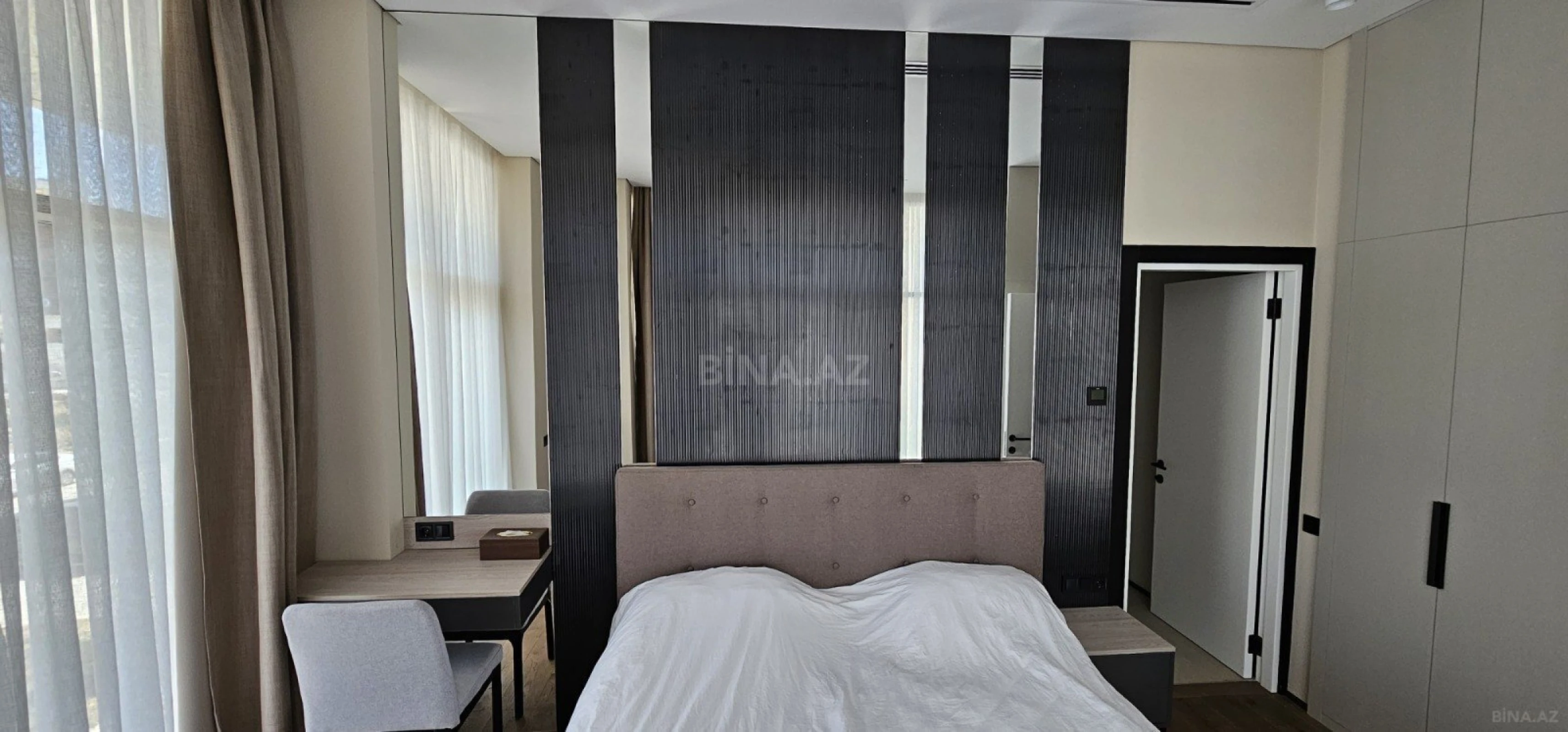 Kirayə verilir 4 otaqlı mənzil 140 m²