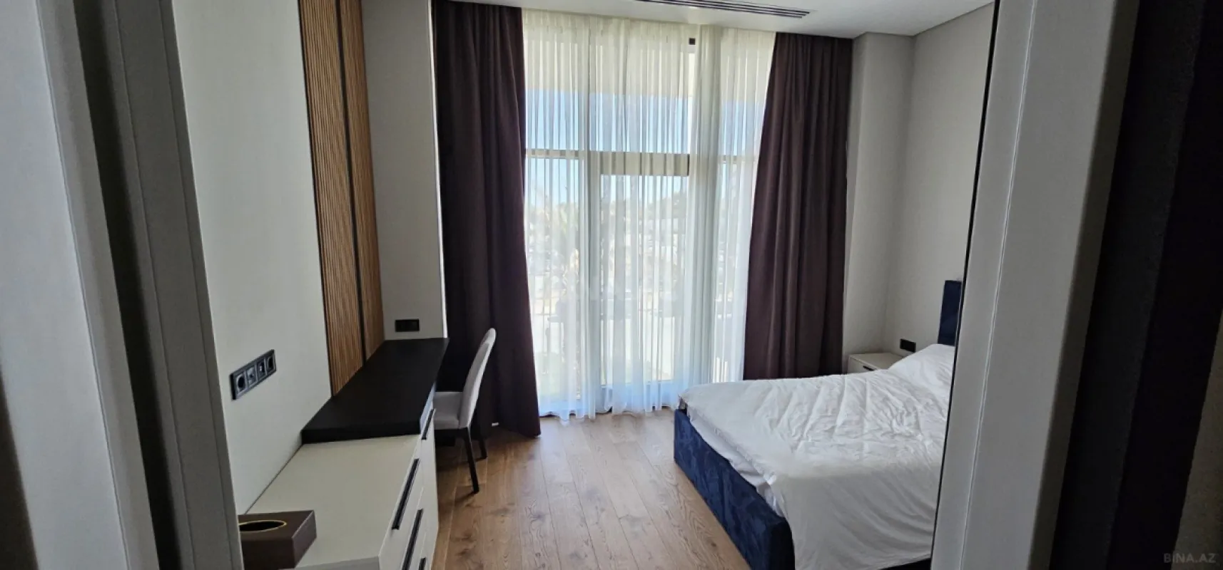 Kirayə verilir 4 otaqlı mənzil 140 m²