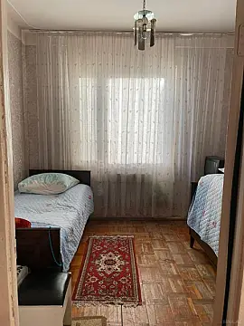 Satılır 4 otaqlı mənzil 95 m²