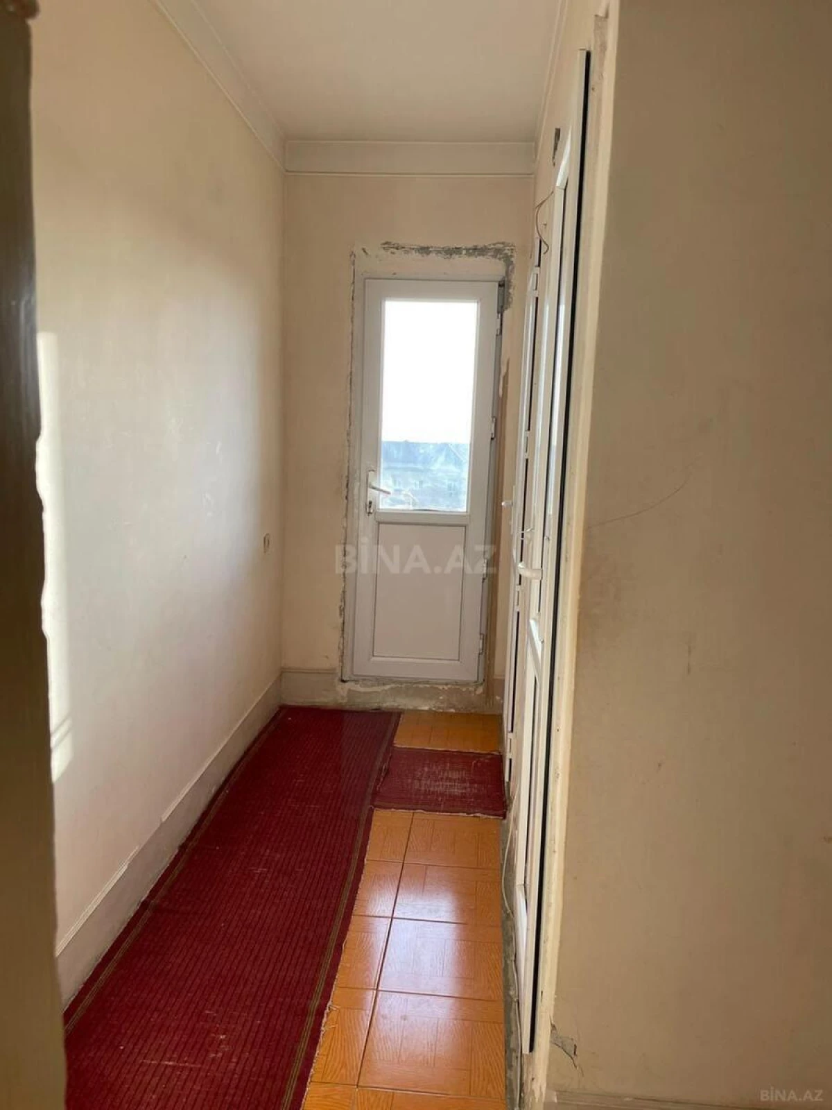 Satılır 4 otaqlı mənzil 95 m²