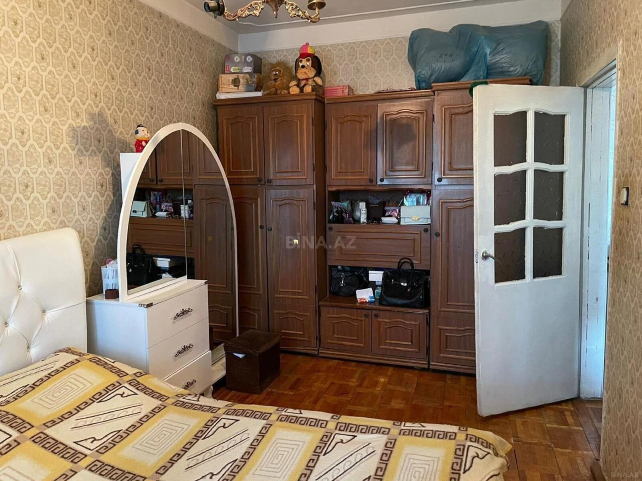 Satılır 4 otaqlı mənzil 95 m²
