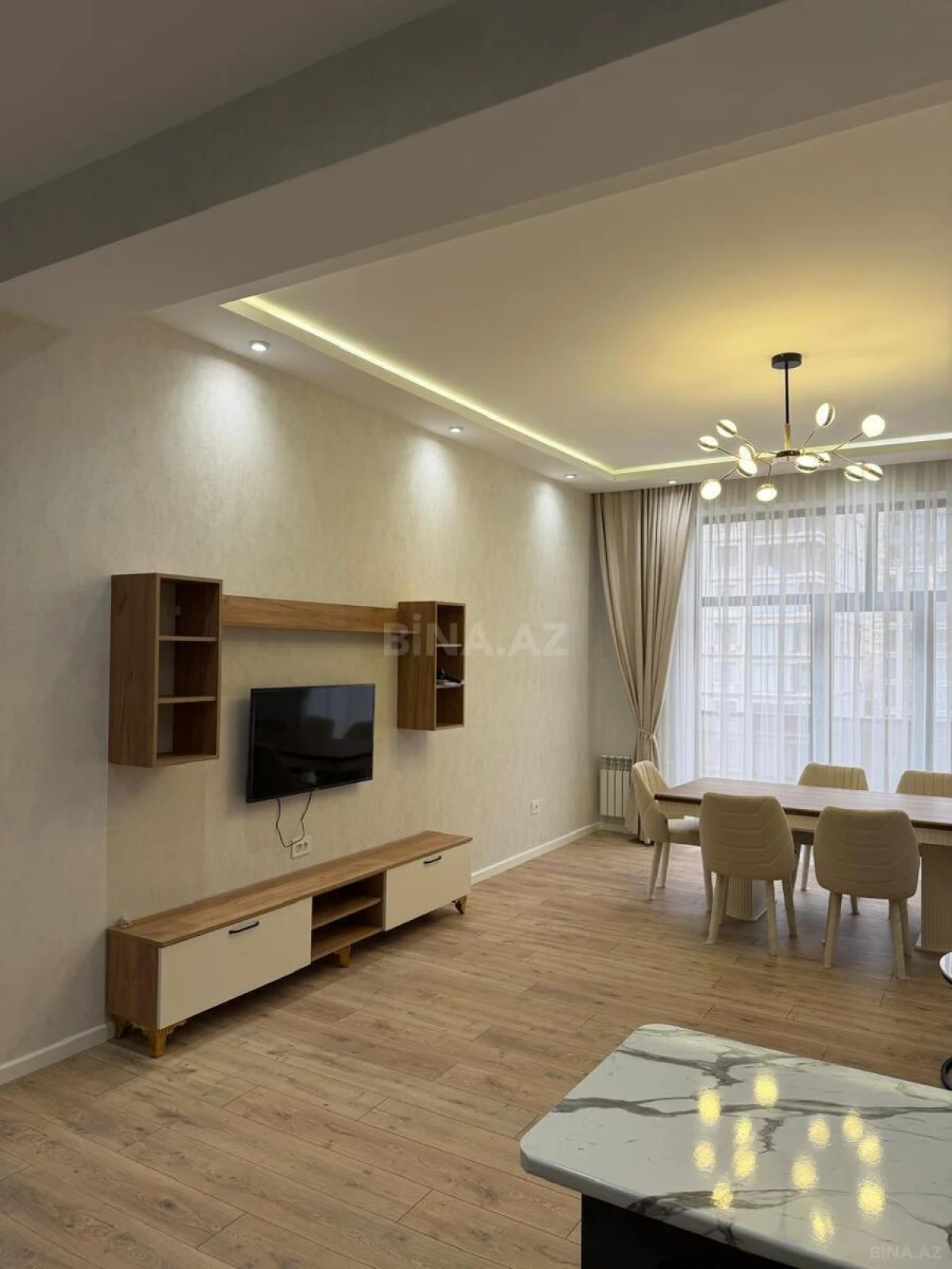 Satılır 2 otaqlı mənzil 84 m²