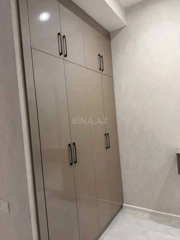 Satılır 2 otaqlı mənzil 84 m²