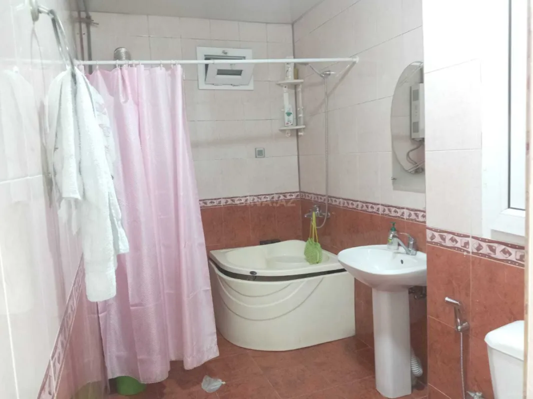 Satılır 3 otaqlı mənzil 67 m²
