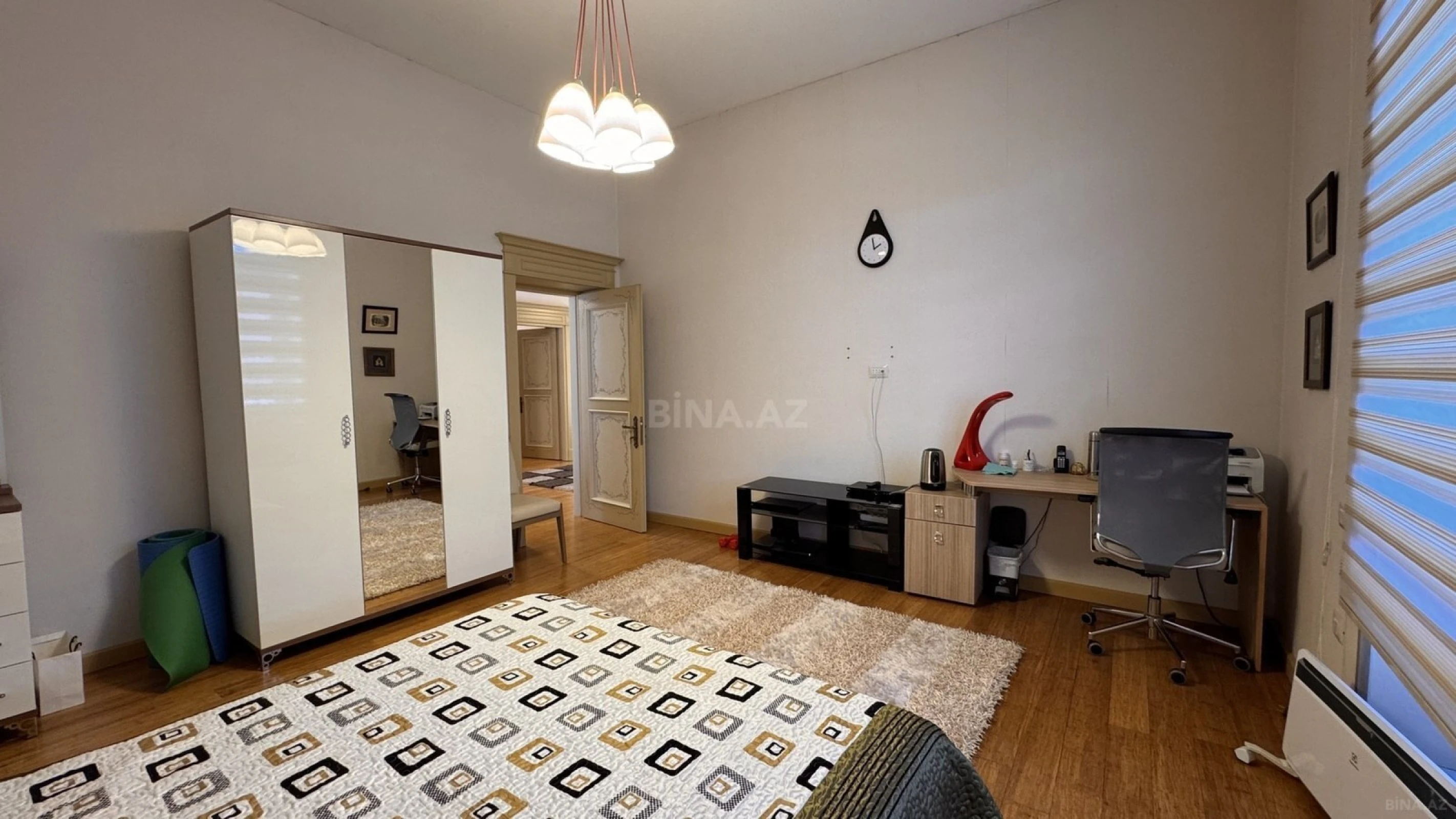 Satılır 7 otaqlı həyət evi 450 m²