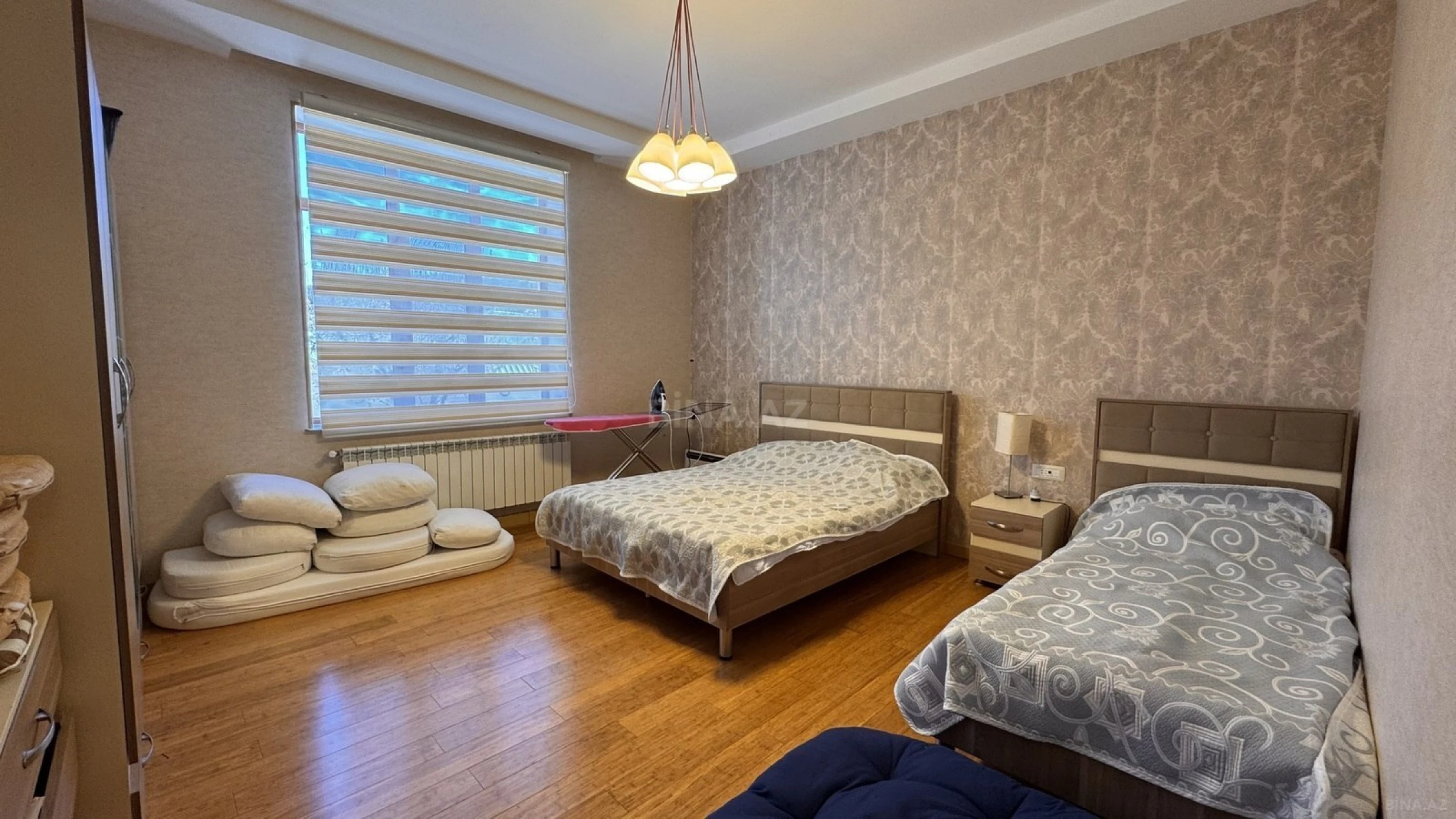 Satılır 7 otaqlı həyət evi 450 m²