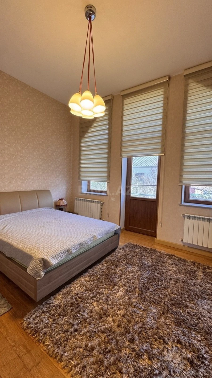 Satılır 7 otaqlı həyət evi 450 m²