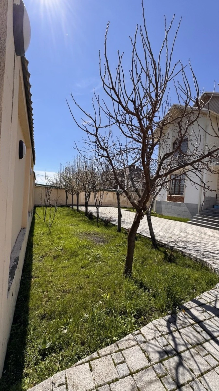 Satılır 7 otaqlı həyət evi 450 m²