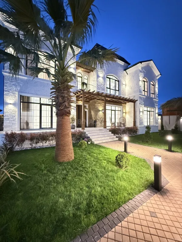 Satılır 6 otaqlı həyət evi 400 m²