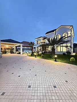 Satılır 6 otaqlı həyət evi 400 m²