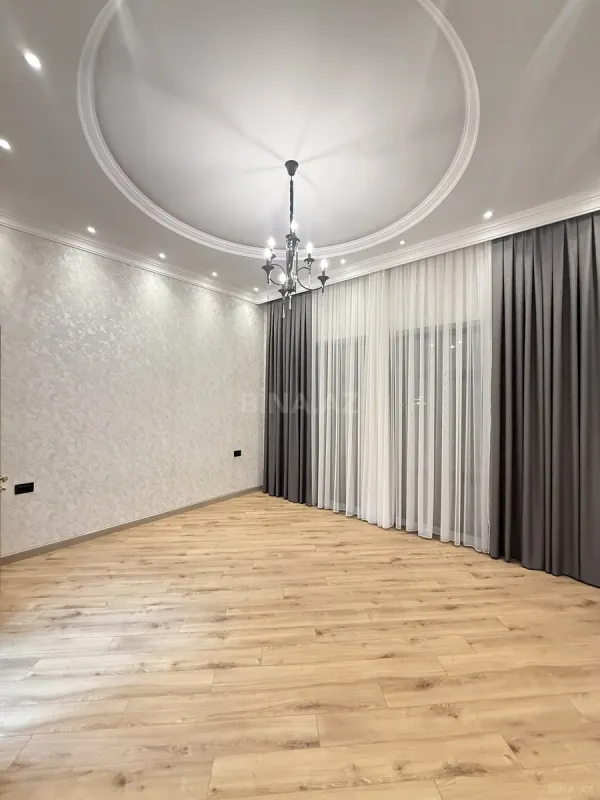 Satılır 6 otaqlı həyət evi 400 m²