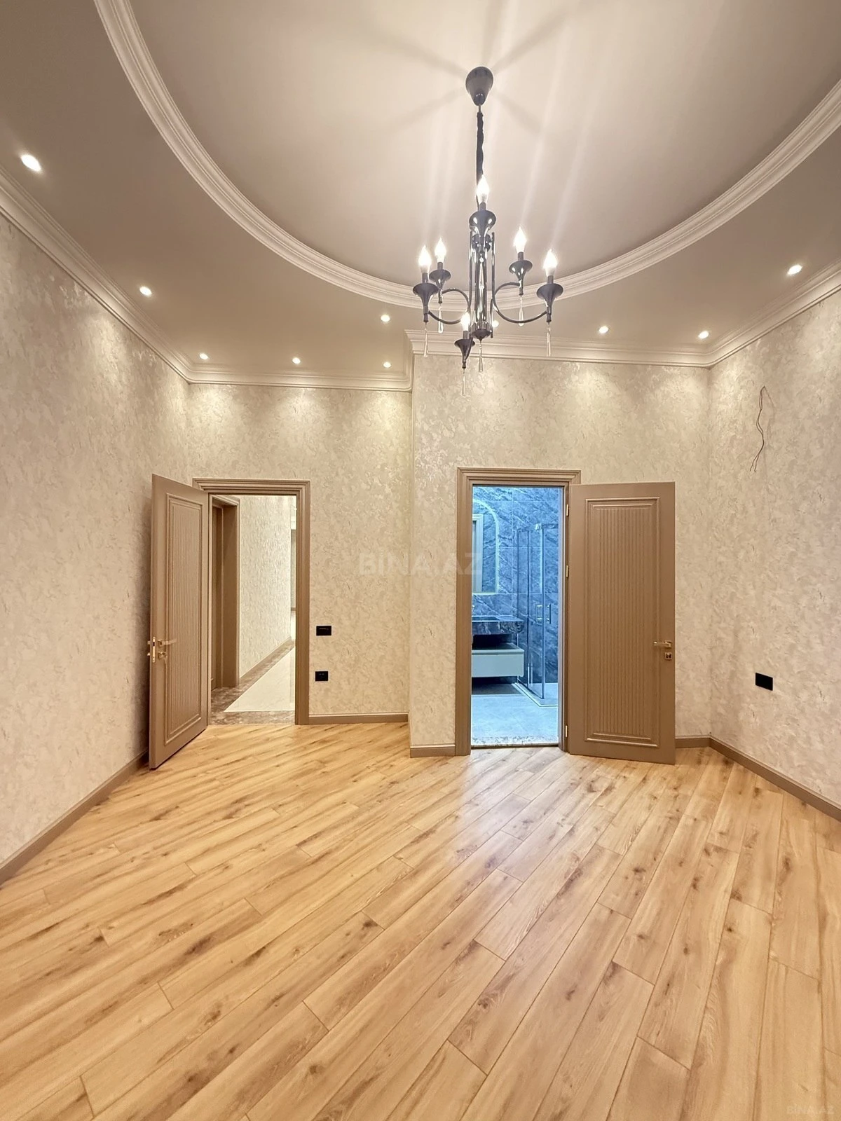 Satılır 6 otaqlı həyət evi 400 m²