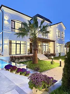 Satılır 6 otaqlı həyət evi 400 m²