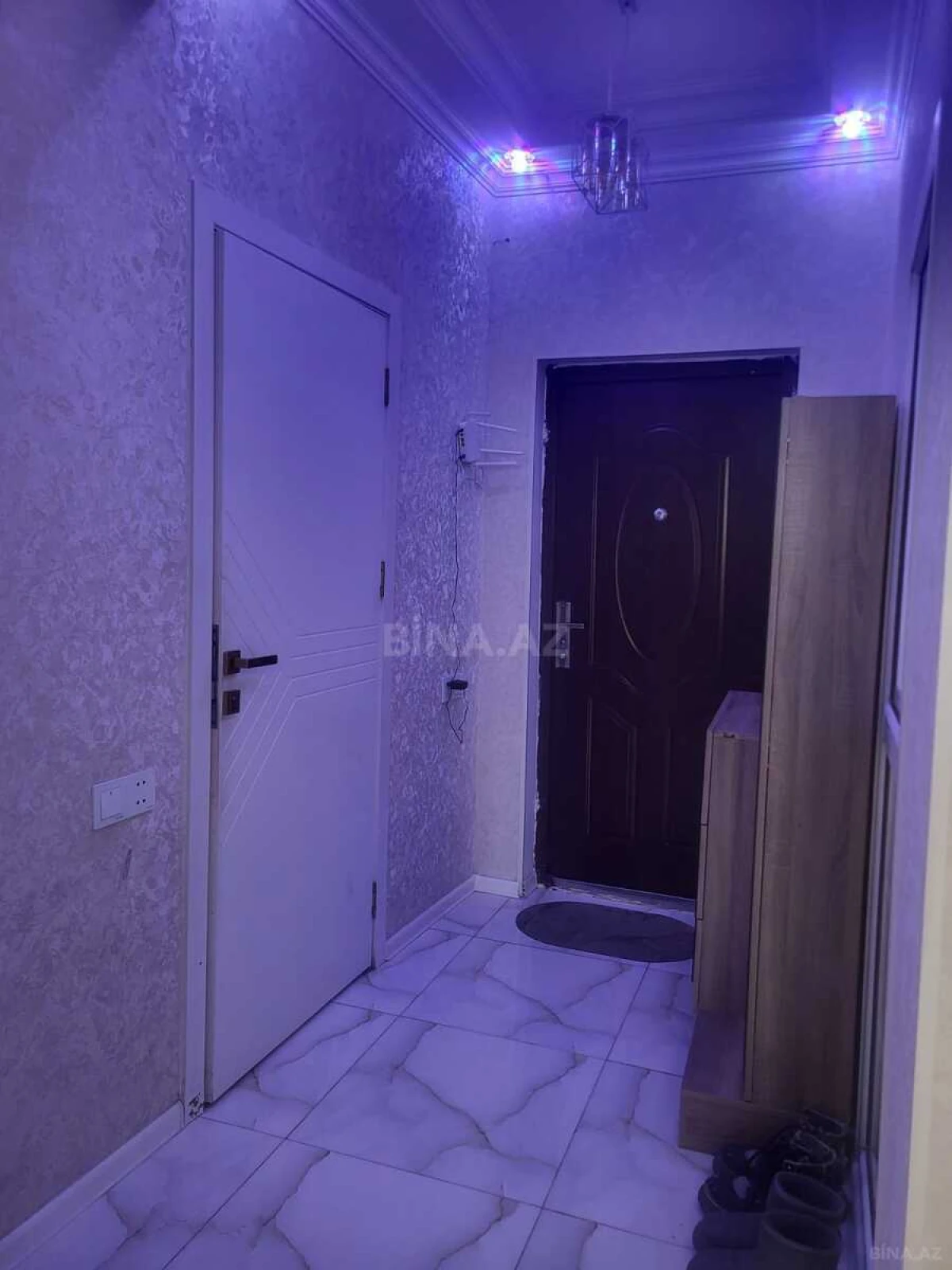 Kirayə verilir 2 otaqlı mənzil 60 m²