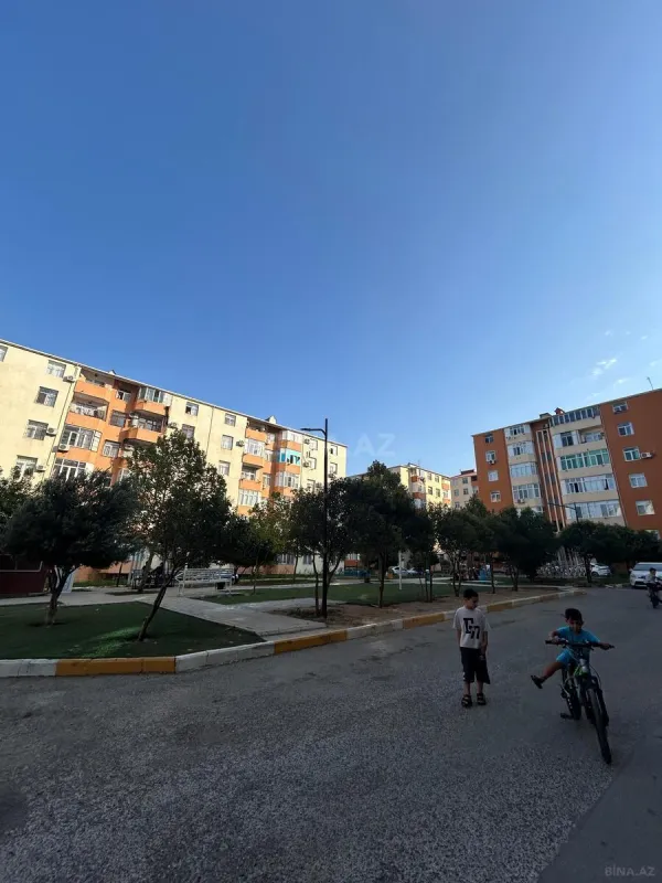 Satılır 3 otaqlı mənzil 114 m²