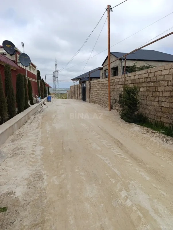 Satılır 5 otaqlı həyət evi 253 m²