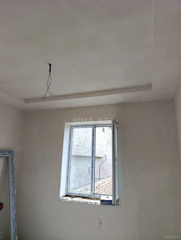 Satılır 5 otaqlı həyət evi 253 m²