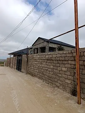 Satılır 5 otaqlı həyət evi 253 m²