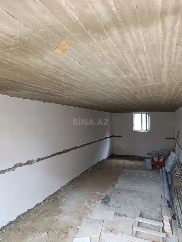 Satılır 5 otaqlı həyət evi 253 m²