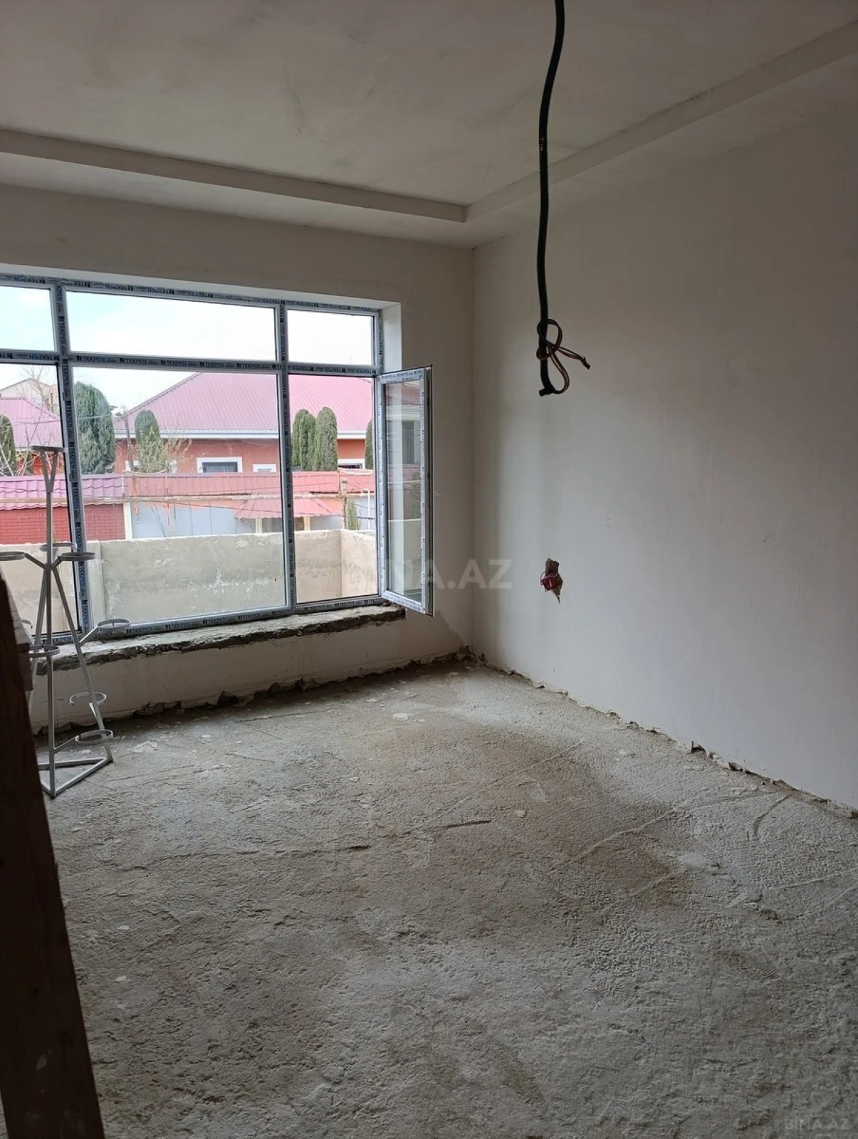 Satılır 5 otaqlı həyət evi 253 m²