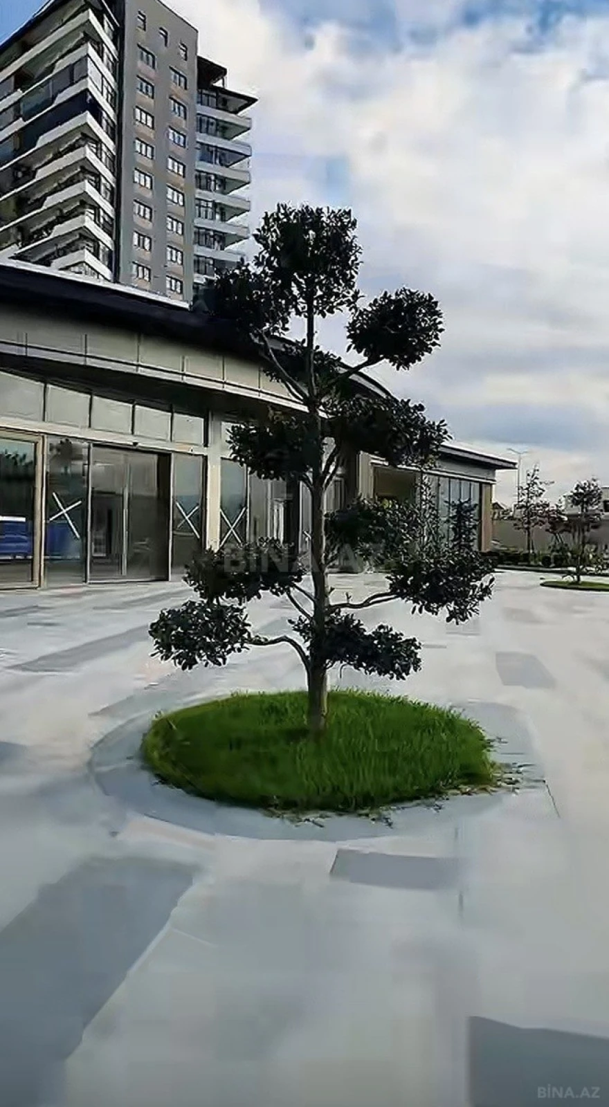 Satılır 2 otaqlı mənzil 73 m²