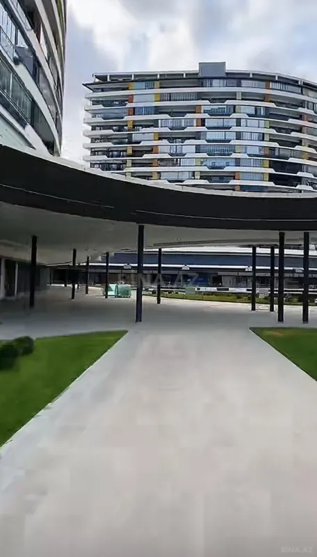 Satılır 2 otaqlı mənzil 73 m²