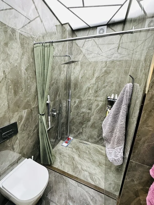 Satılır 2 otaqlı mənzil 73 m²