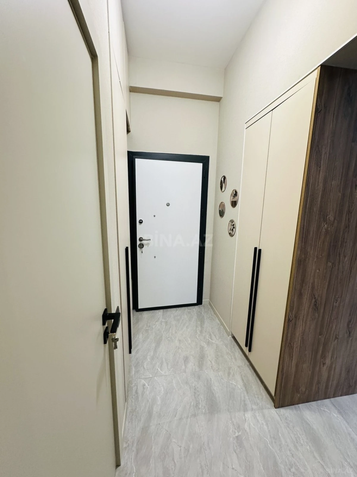 Satılır 2 otaqlı mənzil 73 m²