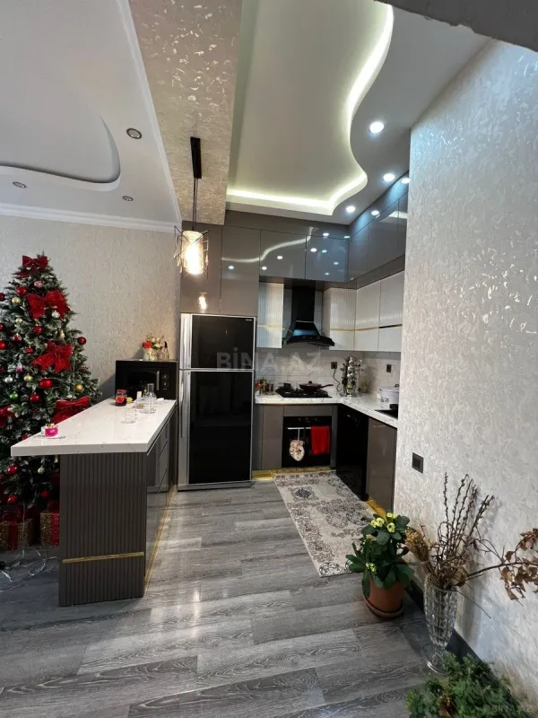 Satılır 2 otaqlı mənzil 73 m²