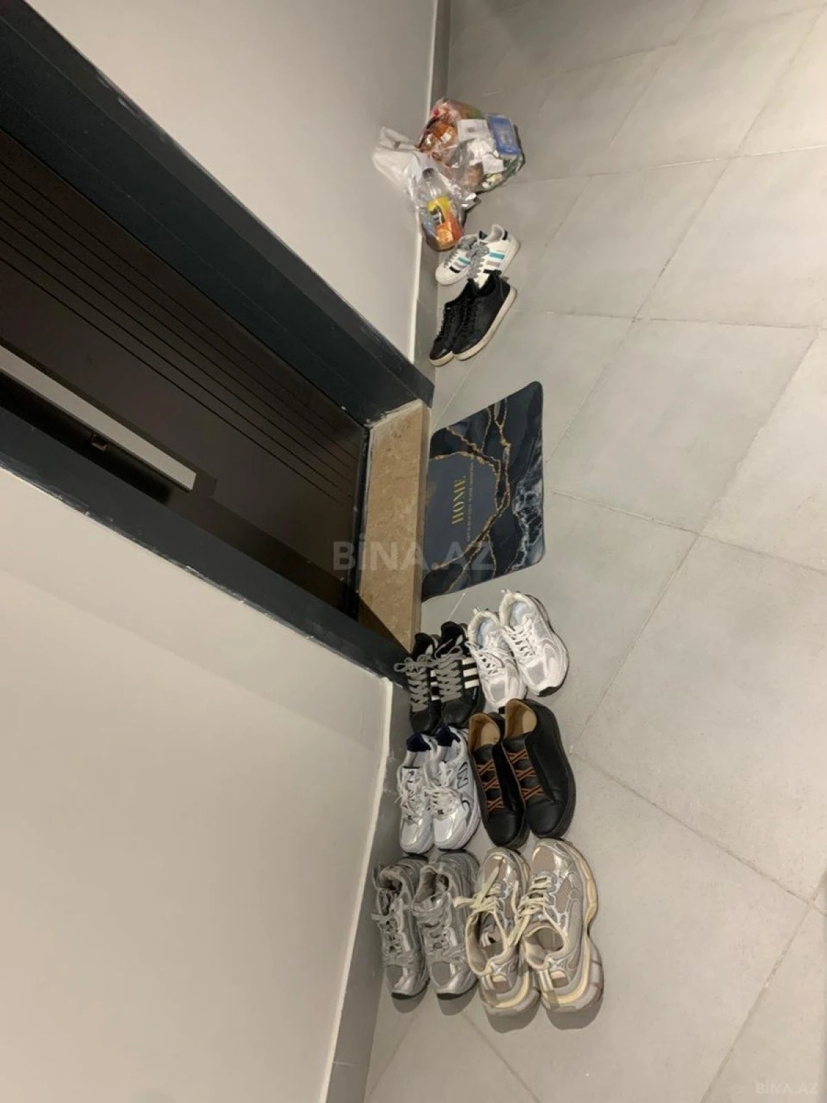 Satılır 2 otaqlı mənzil 73 m²