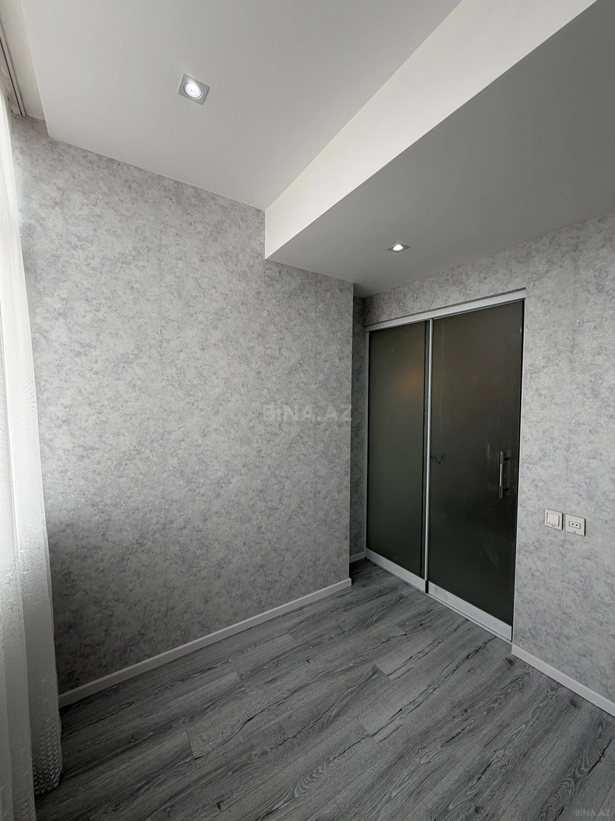 Satılır 2 otaqlı mənzil 27 m²